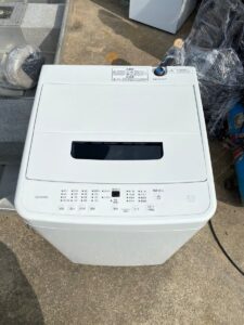 洗濯機を売る前に何をする?水抜き・掃除・取り外し・搬出時の注意点 アイリスオーヤマ 全自動電気洗濯機 5㎏ IAW T504