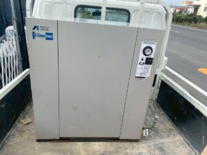 アネスト岩田 エアーコンプレッサー 5馬力CFP37CB 8.5