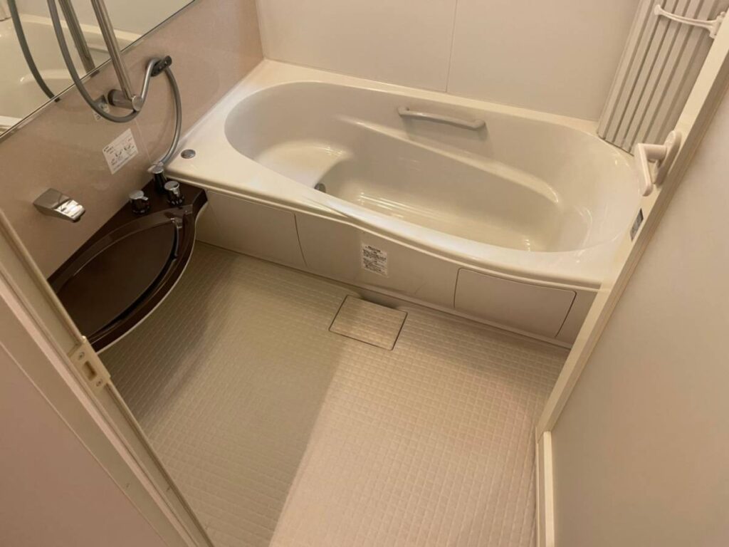 システムバス・ユニットバスは中古でも売れる?浴槽・扉・浴室乾燥機・カワックの買取相場と査定基準を解説 イナックス☆ユニットバス☆高級システムバス☆1618 1024x768