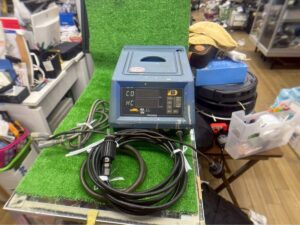 自動車整備工場を閉めるとき、リフト・コンプレッサー・工具はどう売る? イヤサカ IYASAKA COHC 排気ガステスター ALTAS 300 300x225 1