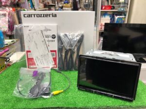 壊れたカーナビ・取り外した純正ナビは売れる?状態別の査定基準 カロッツェリア 8V型 楽ナビ AVIC RL812 D パイオニア 1 1