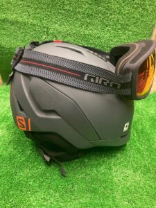 スノボ板・ビンディング・ブーツはセットとバラ売りどっちが高く売れる? サロモン eps4D ヘルメット GIROゴーグルセット M56 59