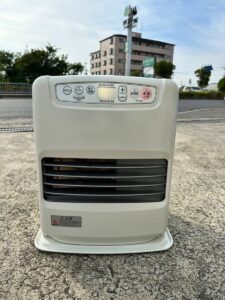 石油ファンヒーターは何年前まで売れる?ダイニチ・コロナ・トヨトミの買取事情 ダイニチブルーヒーター 石油ファンヒーター FWY 32R1