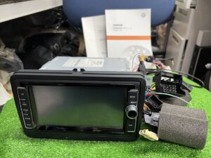 壊れたカーナビ・取り外した純正ナビは売れる?状態別の査定基準 フォルクスワーゲン 純正クラリオンナビ J0VAE2J7A1