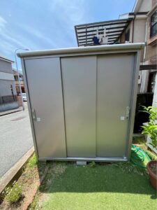 中古物置は売れる?イナバ・ヨドコウ・タクボ物置の買取相場と高く売れる条件を買取店が解説 ヨド物置 YODO 解体済 物置倉庫 エスモ ESE 1809A 225x300 1