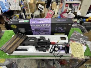 東京マルイのエアガンは何を見て査定する?電動ガン・ガスガンの違い 東京マルイ 電動ガン P 90 TR サイレンサーバッテリーフルセット