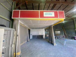 閉鎖工場の機械設備を売る順番|電源撤去前の動作動画と機械銘板 栗田工業 space booth advance 塗装ブース スプレーブース