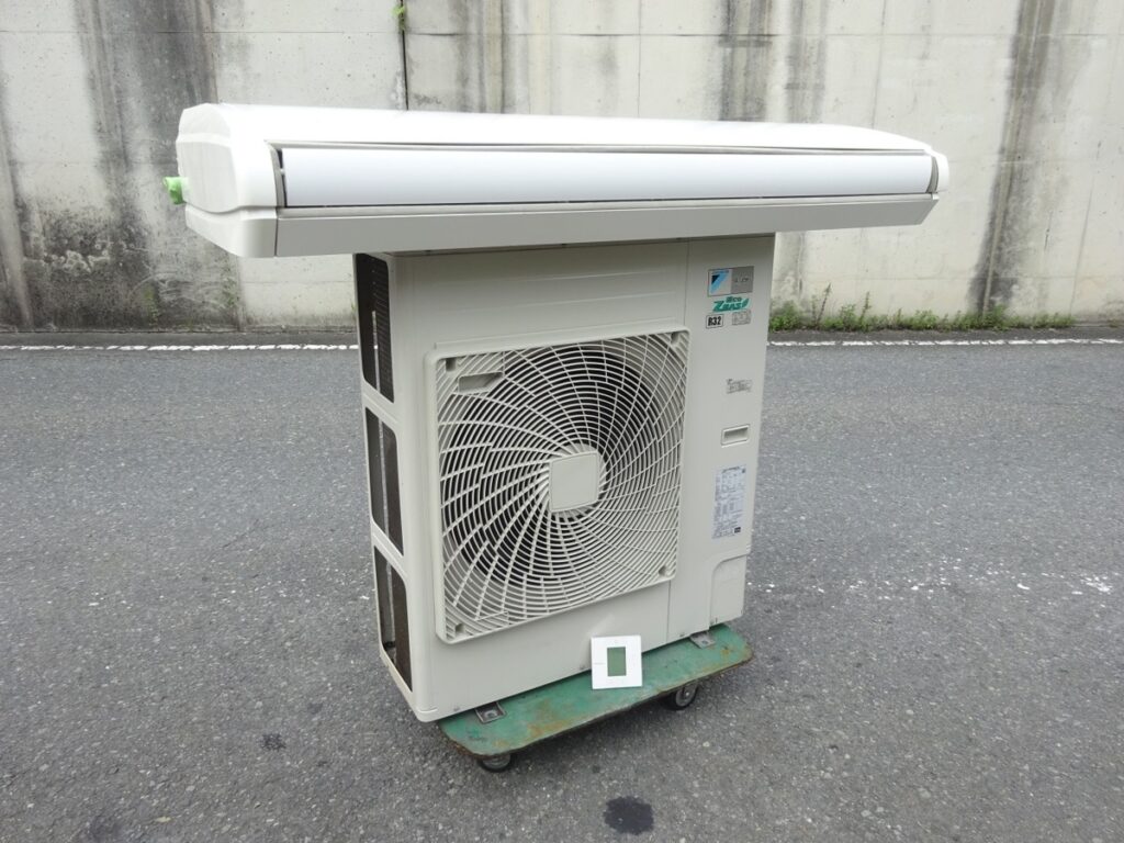 業務用エアコン FHP112DDRZRP112BB 天井吊形 1024x768