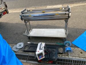壁紙糊付け機は古くても売れる?極東・ヤヨイの査定基準 極東 KYOKUTO Hiβ NEO 自動壁紙糊付機