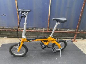 OUTRUNK e 14インチ　折り畳み自転車 ミニベロ