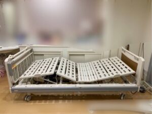 パラマウントベッド　メーティス　電動介護ベッド　901B2A