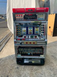 パチスロ実機 スロット THUNDER V
