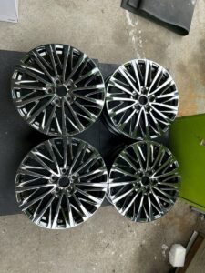 レクサス　LM500h 純正19インチホイールセット