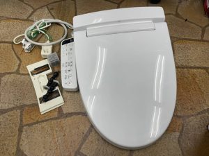 LIXIL リクシル　シャワートイレ CW-KB21 温水便座