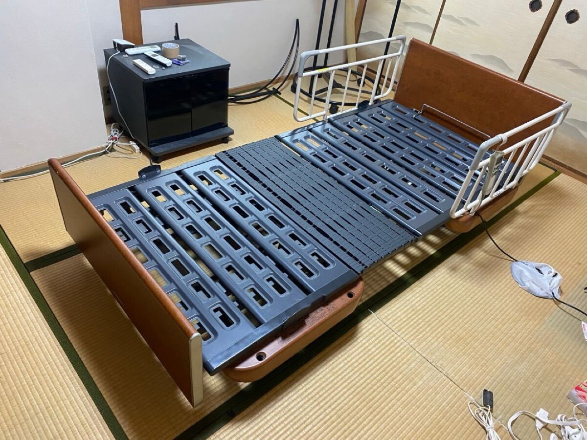 パラマウントベッド　2モーター　電動介護ベッド　Q82340S
