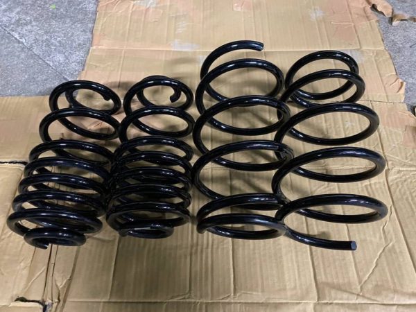 5次元　ノア　ヴォクシー　ZRR80W ダウンサス　スプリング