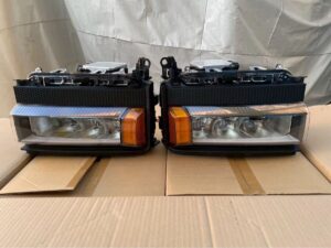 ランドクルーザー TRJ250W 純正LED左右ヘッドライト ichikoh 60-343