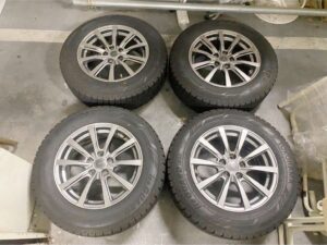 GRASS 100 15×6.5J in40 195/65R15 スタッドレスタイヤ　アイスガード