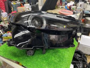 CX-30 DMFP/DM8P 純正右ヘッドライト STANLEY W5546