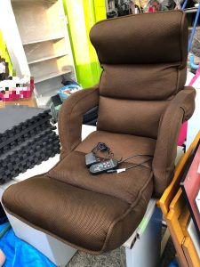 ツカモトエイム SWITCH CHAIR 電気マッサージ器　AIM-127