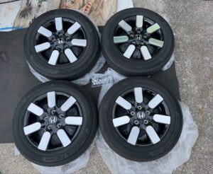 GT5 フリード　純正15インチホイールセット