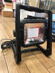 makita マキタ 充電式 LEDスタンドライト ML805