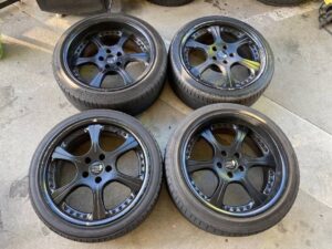 レオンハルト　18X8J.9J PCD112+33+36 18インチタイヤホイールセット