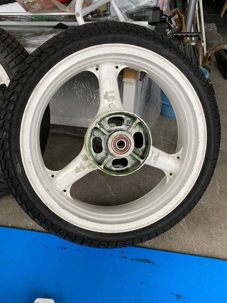 ZXR400 リアホイール 17×3.5MT