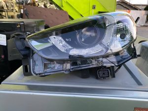 デミオ　DJ5FS DJ3FS 純正右ヘッドライト D09K-5104