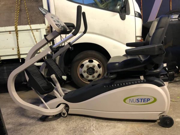 セノー　ニューステップ　Nustep TRS 4000 クロストレーナー　