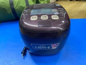 TIGER タイガー 圧力IH炊飯ジャー 5.5合炊き　JPI-B100 