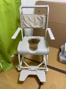  TOTO 浴室車椅子　シャワーキャリー　水回り用車いす