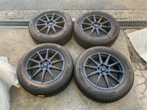 AME サーキュラー 114.3 18x7J in48 225/60R18 ブリザック　スタッドレスタイヤ