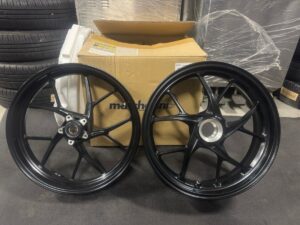 DUCATI 1199P パニガーレ　純正フロントリアホイール