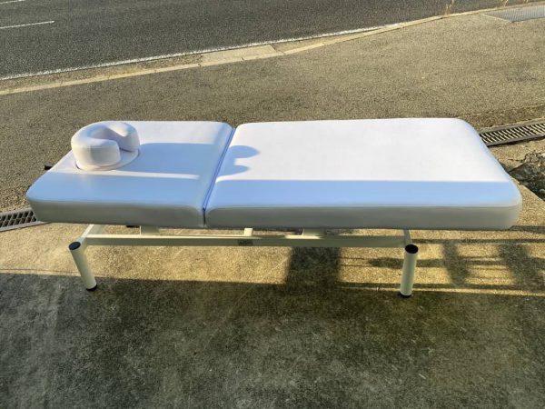 エステベッド マッサージベッド 施術ベッド　手動昇降タイプ