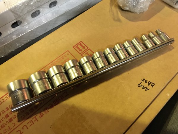 MACTOOLS 3/8 ショートソケット 1/4-1 13本 X SR