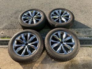 レクサス　NX Fスポーツ　純正18インチ　スタッドレス