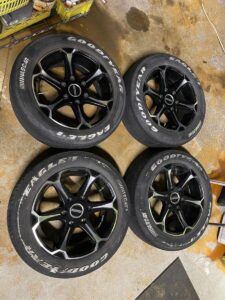 essex type EJ 139 17x7J 6穴　of43 215/60R17C