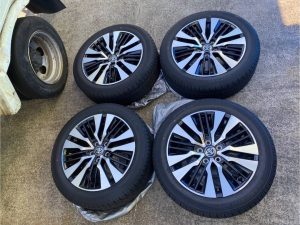 アルファード 30系　後期 SC 18インチタイヤホイールセット