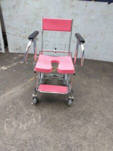 カワムラサイクル　シャワー用車椅子　KS3 シャワーカート