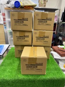 東芝 LED非常用照明器具 低天井用　LEDEM13221M