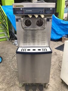 ニッセイ　日世　自動殺菌ソフトクリームサーバー　水冷式　200V NA-6448WE