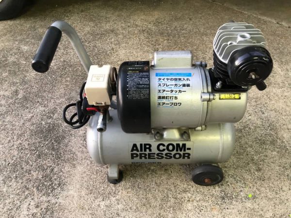 SHINKO 小型エアーコンプレッサー BPC-8KB