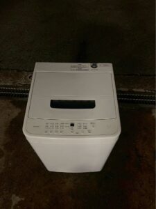 アイリスオーヤマ 全自動電気洗濯機 5kg IAW-T504 
