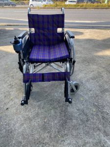 カワムラ　KAWAMURA 自走式 アルミ製 電動車椅子　車いす KA816B