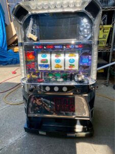 パチスロ 実機 スロット　ブラックラグーン　　スパイキー