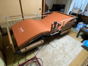 パラマウントベッド　楽匠Z KQ-7312 マットレス付き　電動介護ベッド