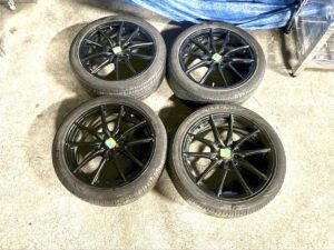 G.Speed 100 17x7J in50 215/45R17