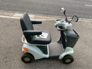 スズキ セニアカー シニアカー ET4DA 電動車椅子　