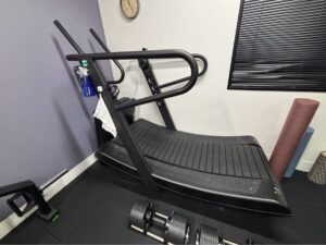 REVOLUONE 業務用自走式トレッドミル　RE-TM001